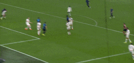 意甲焦点战争议判罚引争议，国米球员激烈抗议