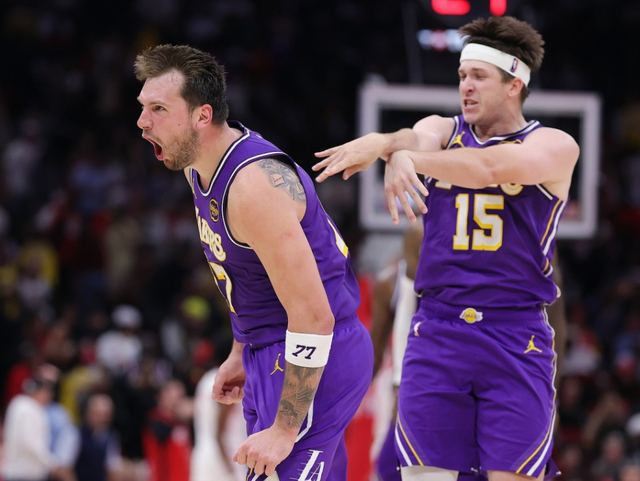 东契奇狂砍43分创21世纪纪录 湖人客场力克步行者