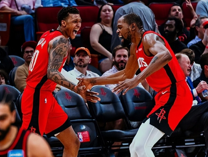 火箭逆转掀翻十一连胜劲旅 杜特三叉戟联手狂轰