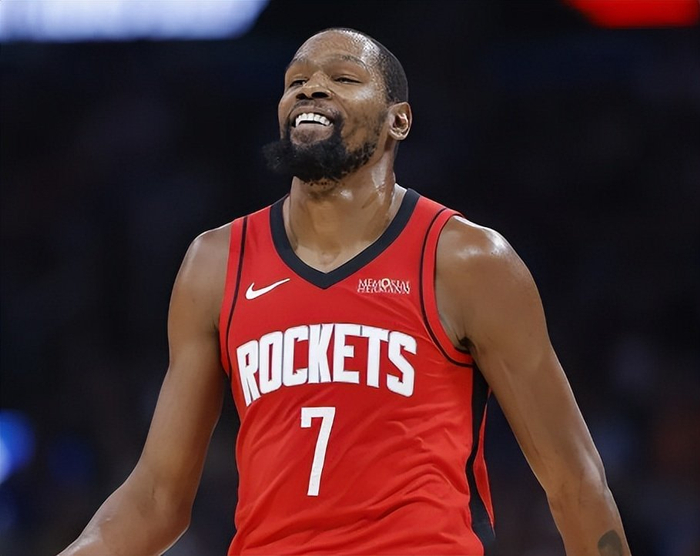 火箭逆转掀翻十一连胜劲旅 杜特三叉戟联手狂轰