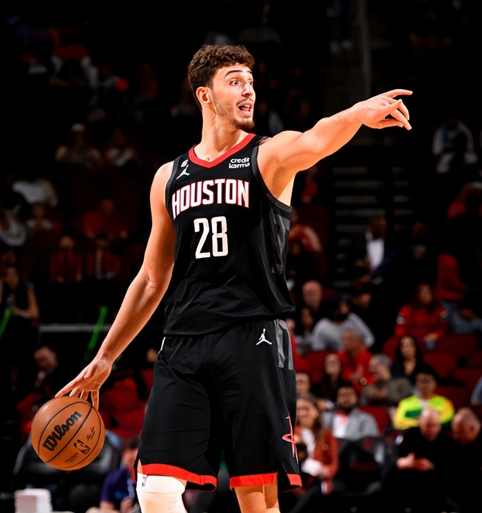 火箭逆转掀翻十一连胜劲旅 杜特三叉戟联手狂轰