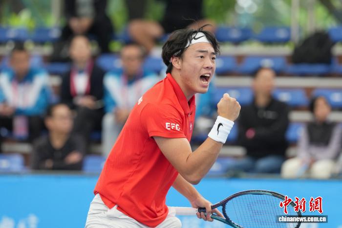 粤港澳全运会黄泽林晋级网球男单四强：全运初
