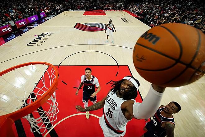 开拓者力克快船威廉姆斯两双助球队登顶西部第