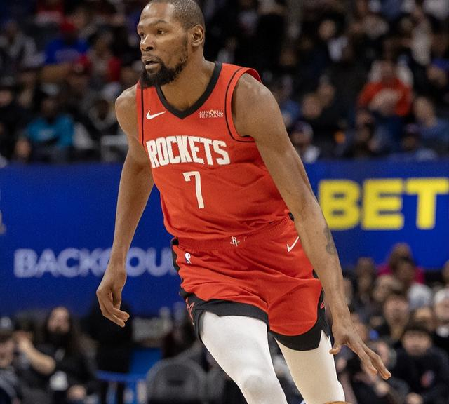 杜兰特冲击马龙得分纪录，挑战历史巅峰